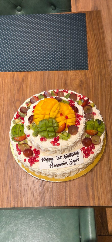 Happy moment at Rose Avenue