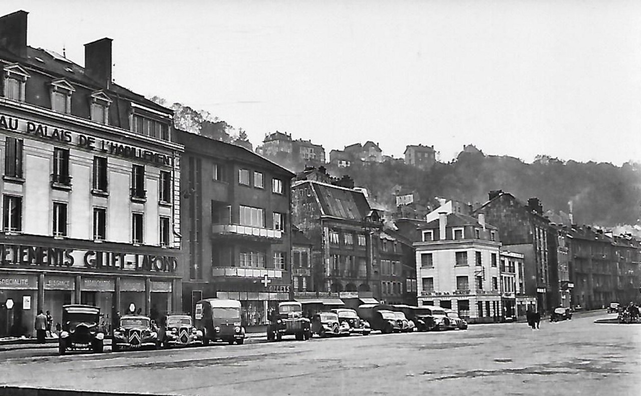 Place de l' hôtel de ville