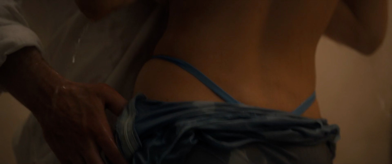 Sydney.Sweeney_Anyone.But.You.00_00_51_21.Still009