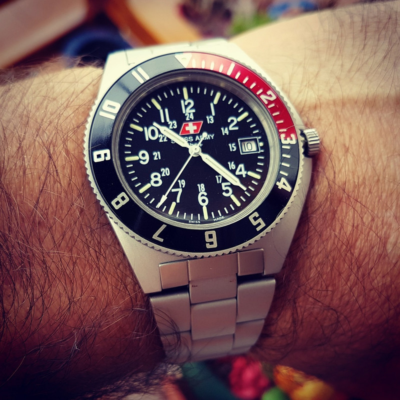 Victorinox Swiss Army HC-1126 (1)