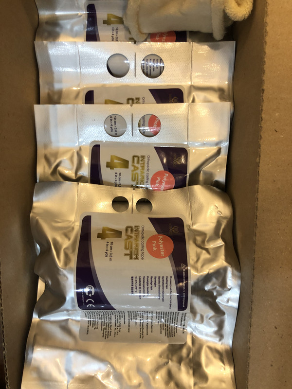 DE6EB46E-2658-4FB6-87A2-B95AE95A7E8B