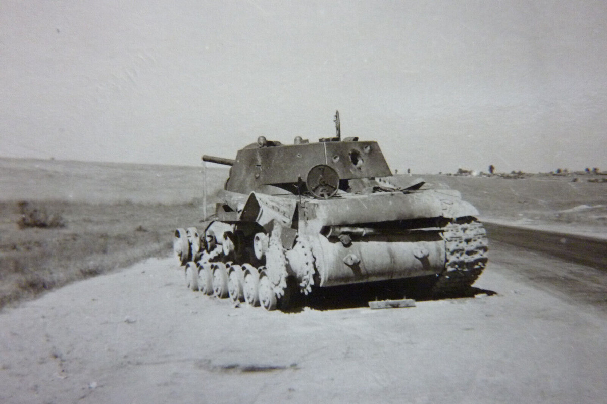 KW 1, Tank crash ,Treffer Panzer Ostfront Pleskau (1)
