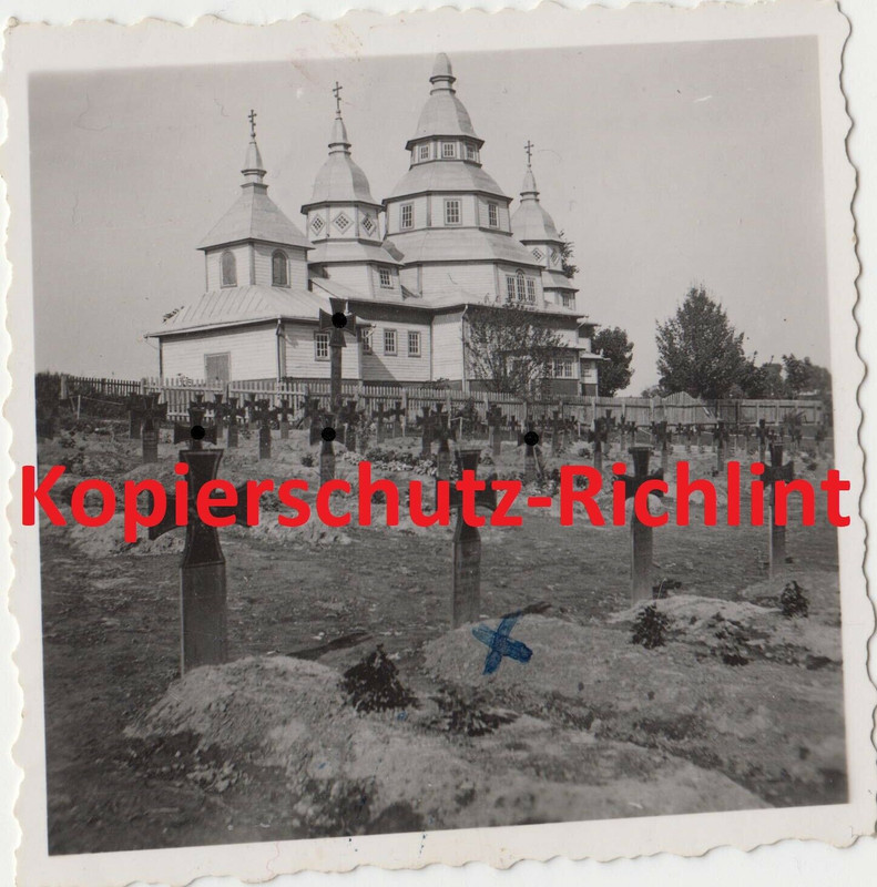 Wehrmacht Rußland schöne orthodoxe Kirche aus Holz & Soldatenfriedhof