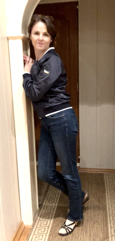 4300A1D9-F99B-4481-9995-DDAF0199ED25