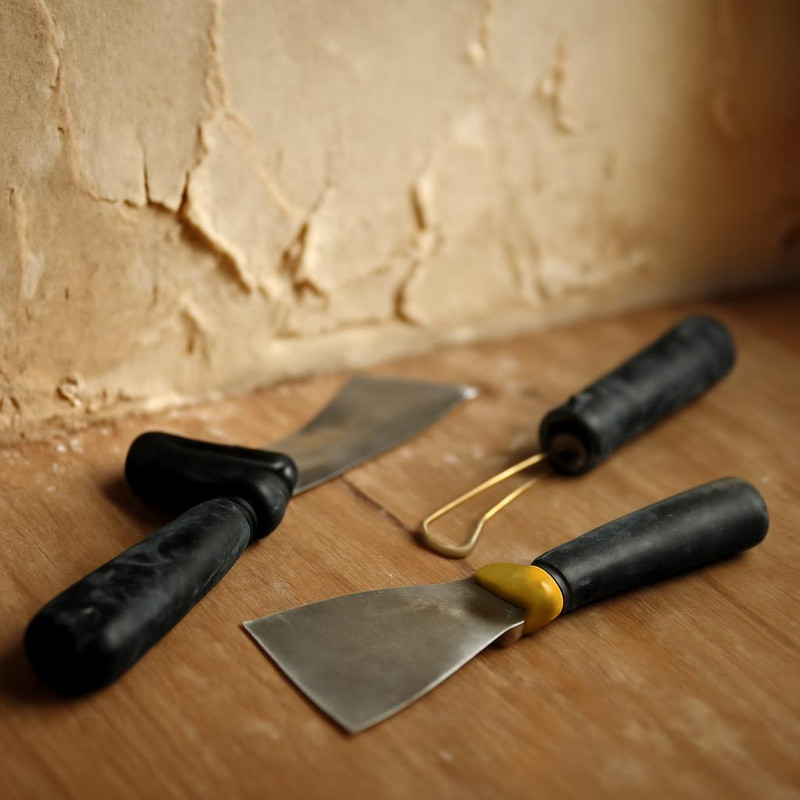 Инструменты для удаления обоев со стен