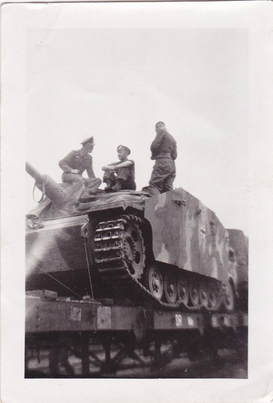 Stug Sturmgeschütz Name TIGERHAI mit DKiG Träger
