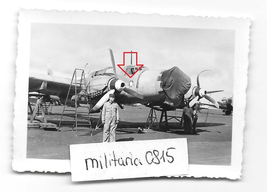 Foto 1944 Flugzeug JU  Heinkel Aufklärer mit Rie
