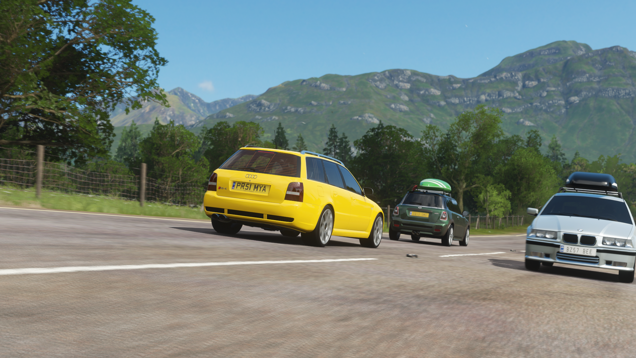 FH4-Audi-RS4-Avant-B5-7.png