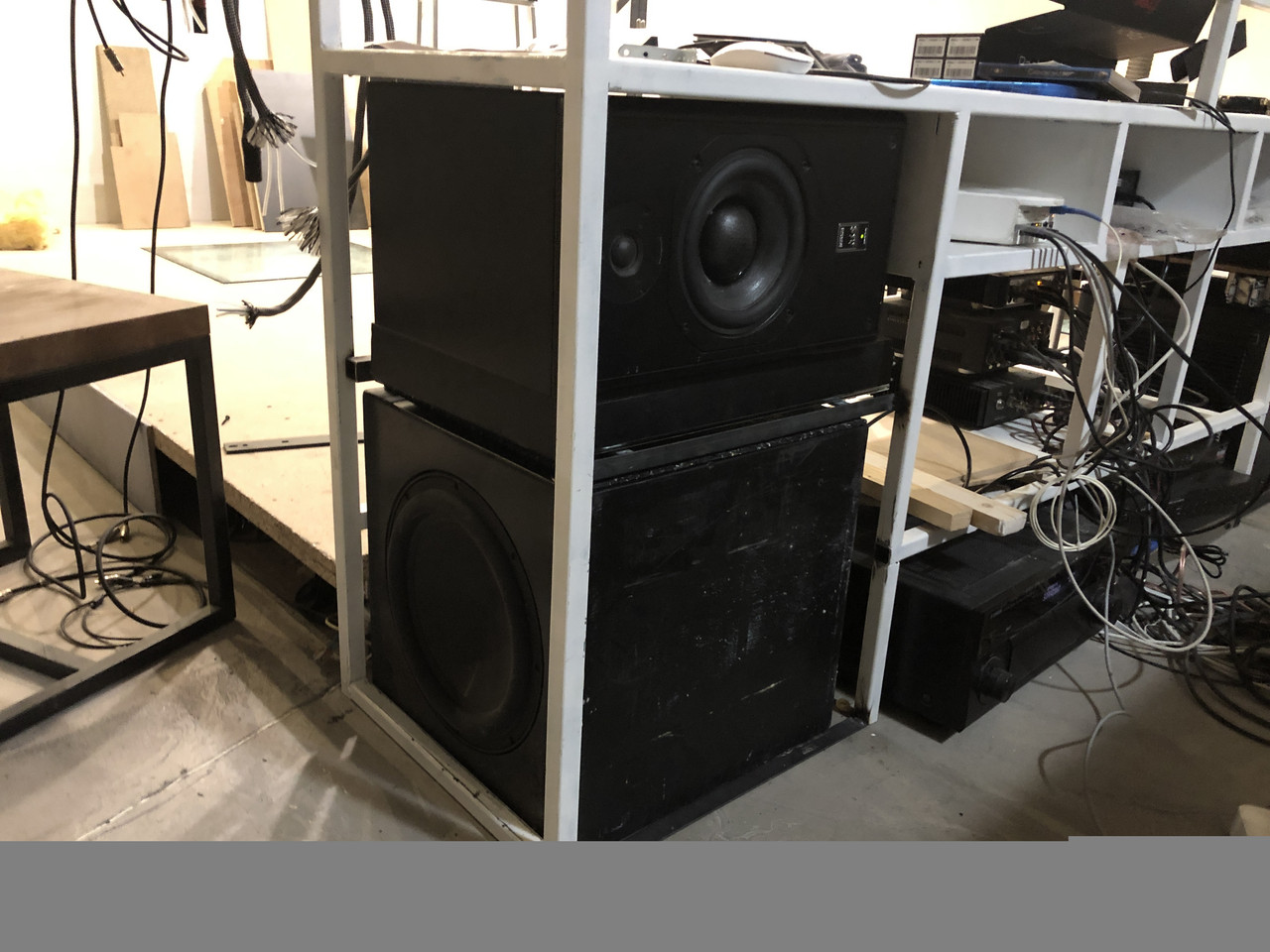 [Image: 200324-MOEL7635.jpg]