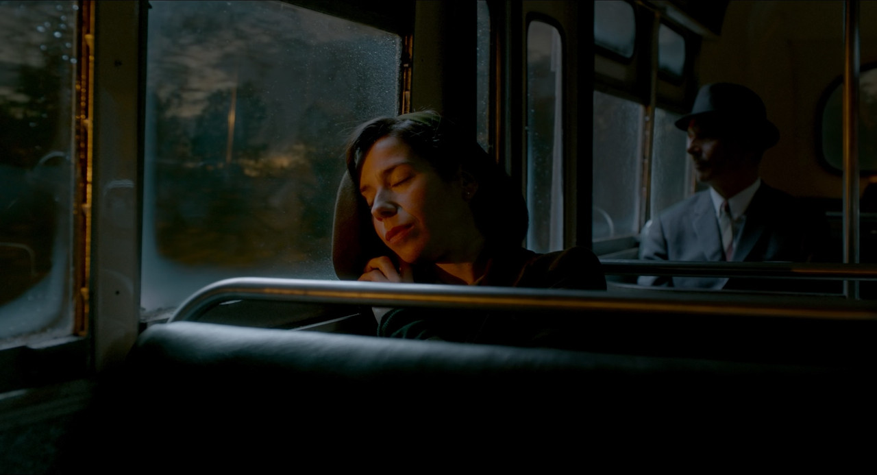 The Shape of Water (2017).mkv_snapshot_00.30.09_[2018.03.04_11.0