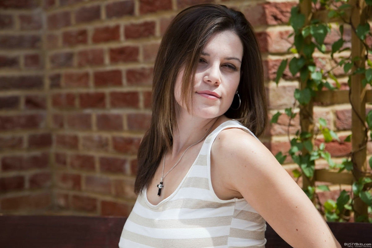 09 - bustybrits-missy-1-1-09