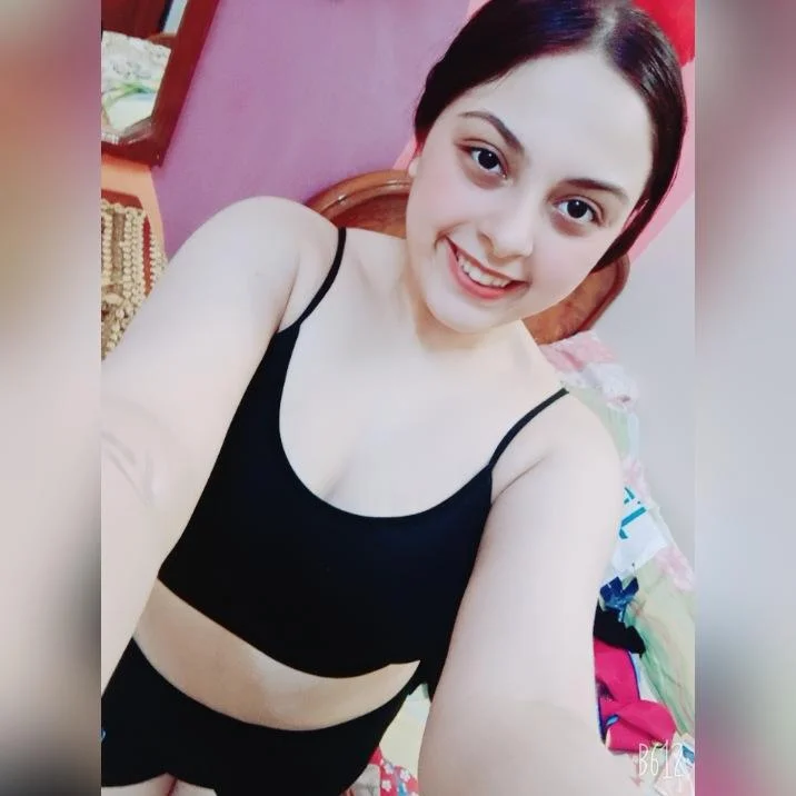 بنوتة بنت ناس اوي تحسها خارجه من صنية بسبوسه 331167124009201