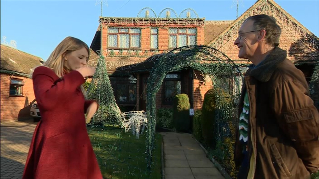 BBC London News_20211202_18301900.ts_snapshot_24.52.092
