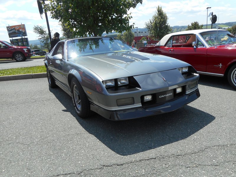 Expo D'auto V8 Antique de Ste-Marie - 6 août 2023 V8-23-044