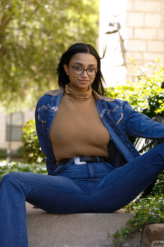 full_048_9594095043140654