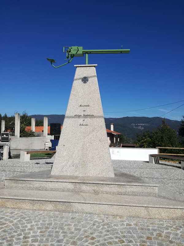 Monumento-Ribeiradio-01