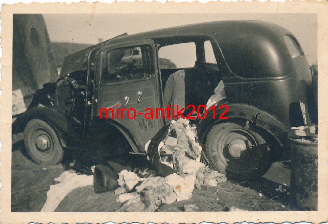 Wehrmacht, zurückgelassener PKW, Flucht, Frankre