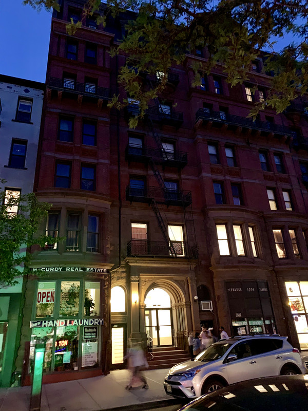 FA9B571D-82F1-4A25-B38A-EFA1549142DD