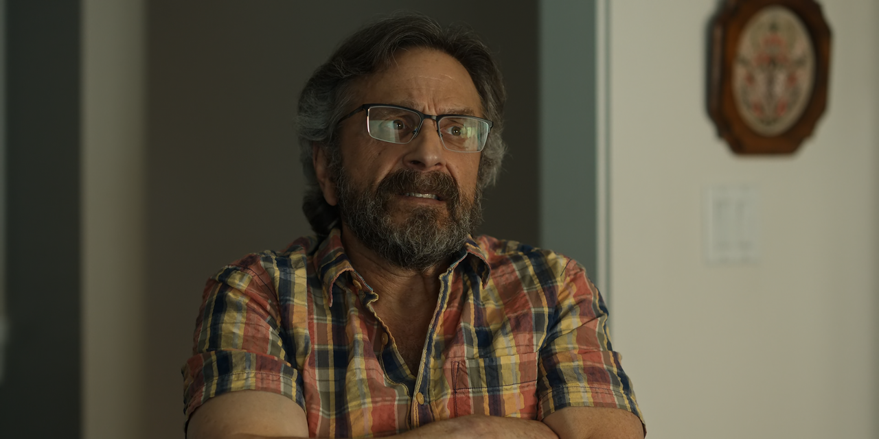 Stick.S01E02.Grossweiner's.Law.2160p.10bit.ATVP.WEB-DL.DDP5.1.HEVC-Vyndros.mkv_snapshot_23.03_[2025.