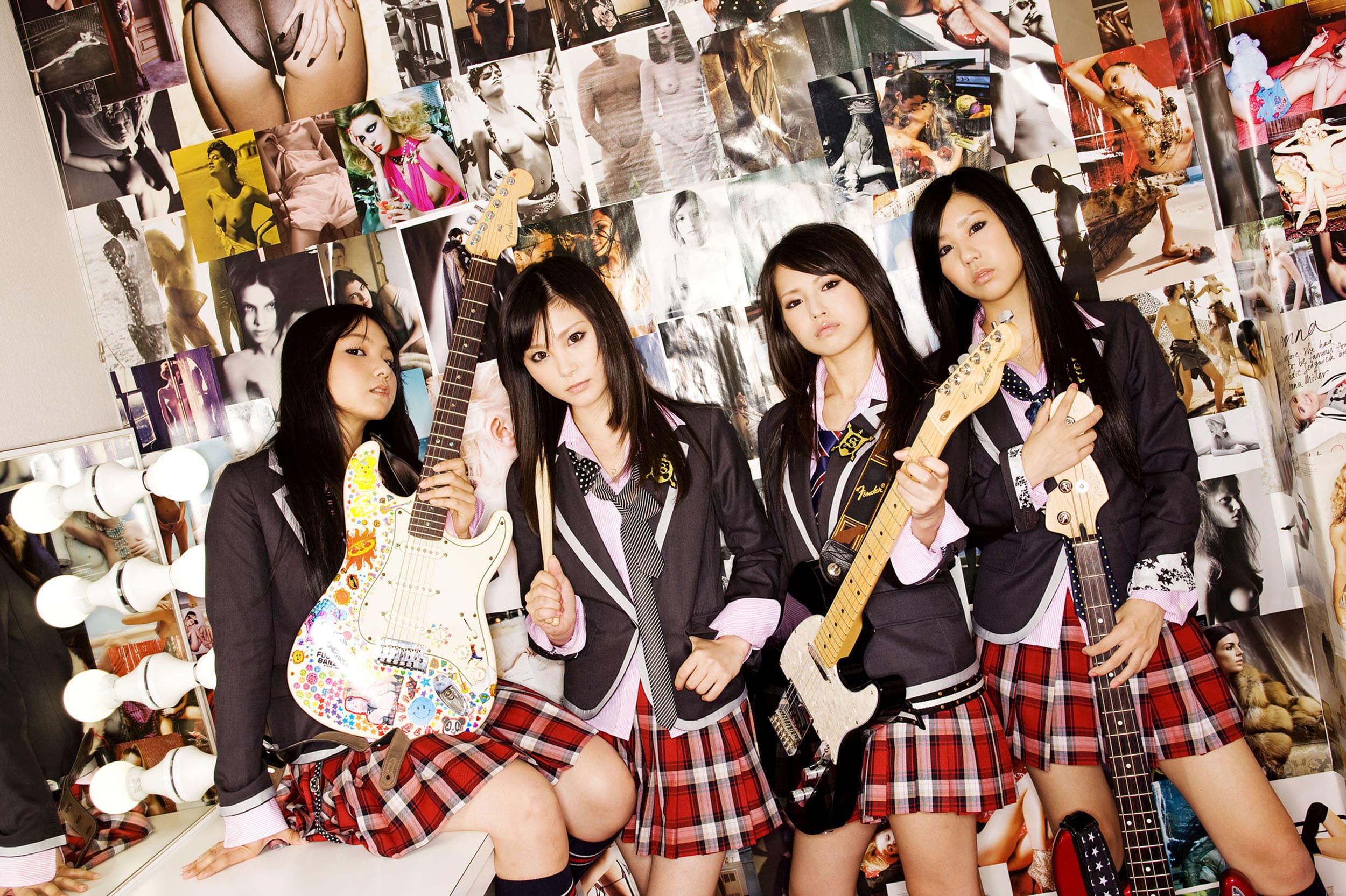 SCANDAL BEST★SCANDAL 初回限定　写真集 BEST☆SCANDAL【初回生産限定盤】 – SCANDAL Official Website