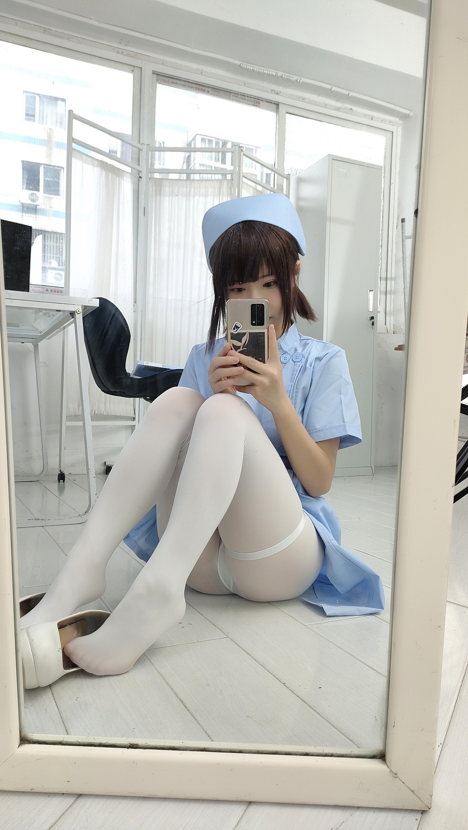 十万珍吱伏特（香川澪）实习生主题摄影作品集｜155P+1V｜1.38GB插图9