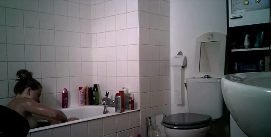 [Image: Voyeur39205140056.jpg]