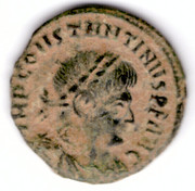Nummus de Constantino I. SOLI INV-I-CTO COMITI. Sol radiado estante a izq. Roma. Smg-1450a