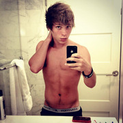 wesley-stromberg-superficial-guys-03