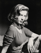 Lauren-Bacall-c36