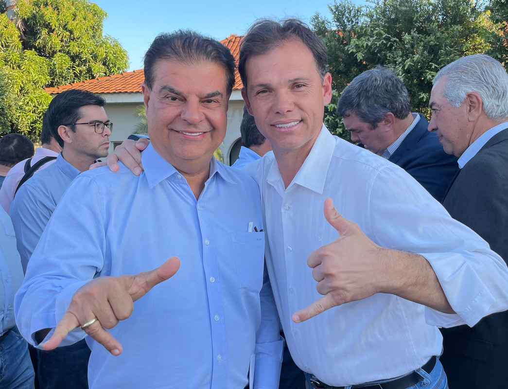 Senador Nelsinho Trad e o prefeito Maycol Queiroz ©DIVULGAÇÃO
