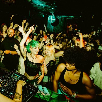 1872879-c79e2f47-a-new-year-s-revolution-400