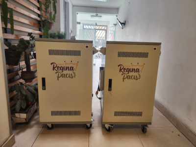 Coche para 40 a 42 laptops