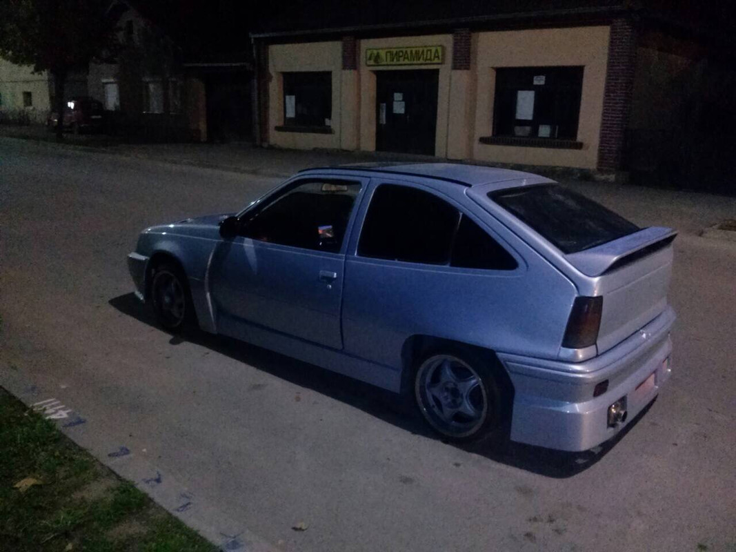 D9B9C5BB-5D2E-42EC-B7F4-1ADF7DEF127A