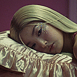 pinkyup2.gif