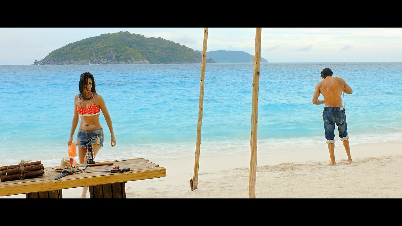 [Image: Katrina-Kaif-Hot-Navel-From-Bang-Bang-20...-27-47.jpg]