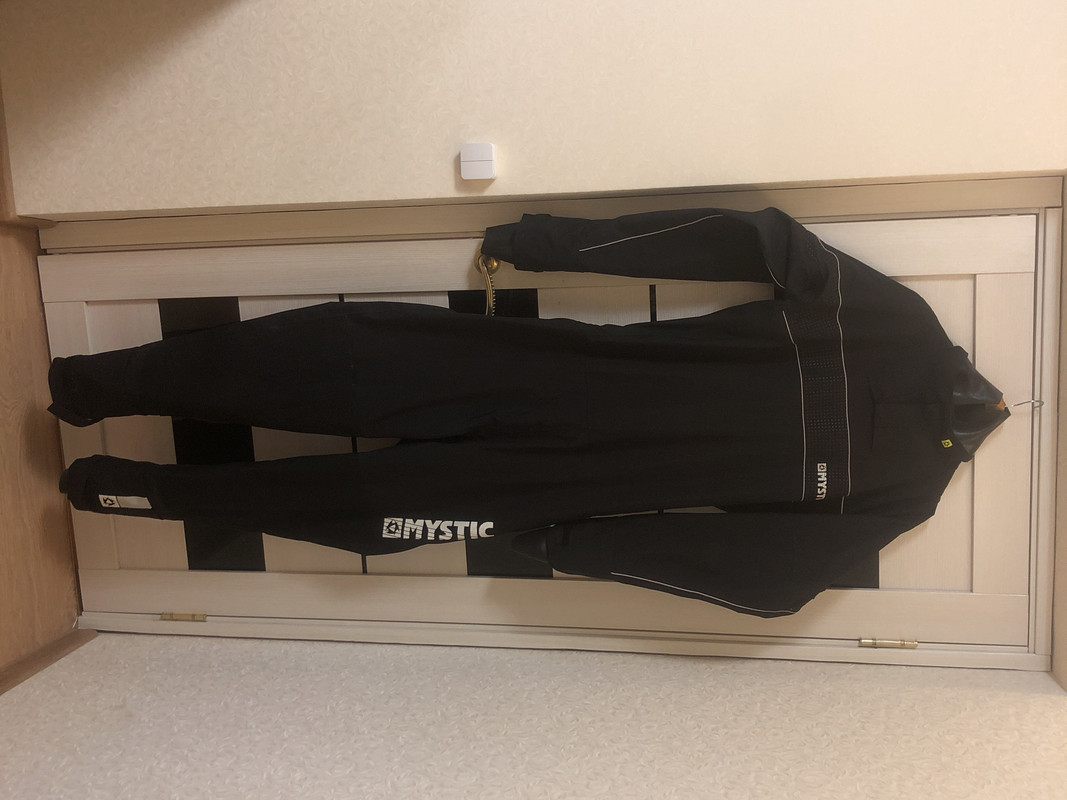 9AB77BA4-3BA5-4906-8595-B741CEBFD5AA