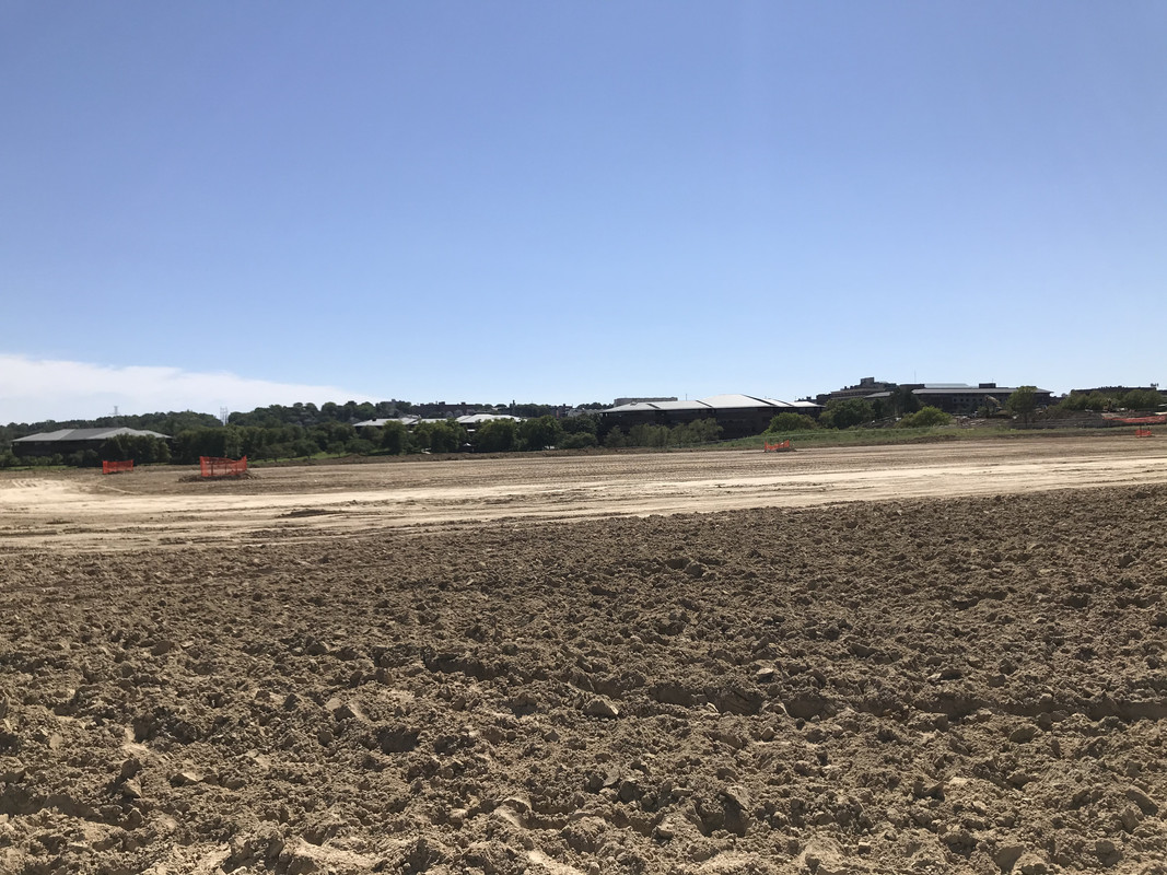 747FBE5C-9F3E-438C-9B3E-81FEF6012B8A