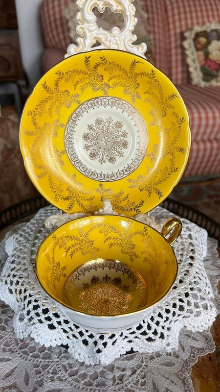 yellow-bowls.jpg