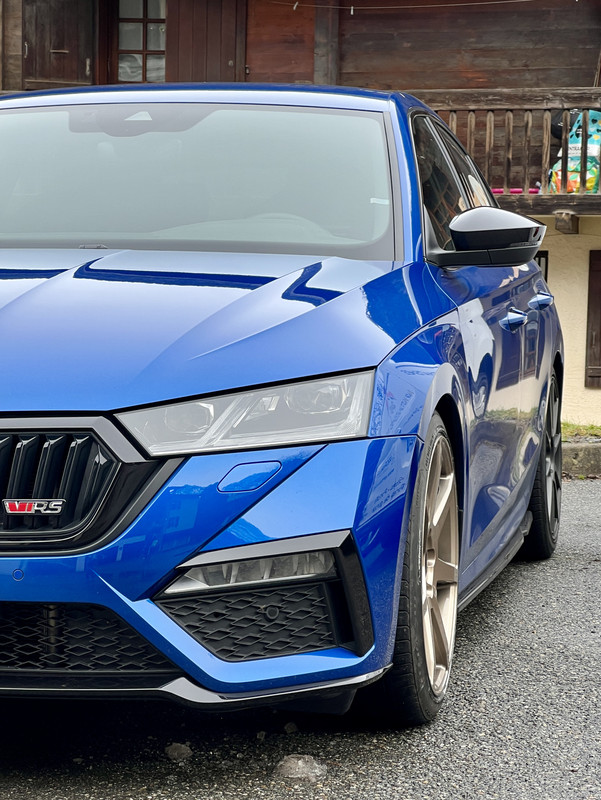 F049FE00-CC75-4F96-B50A-9D861B86F905