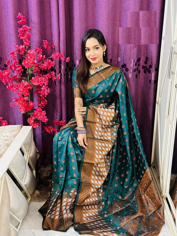 সফট সিল্ক কাতান শাড়ি*