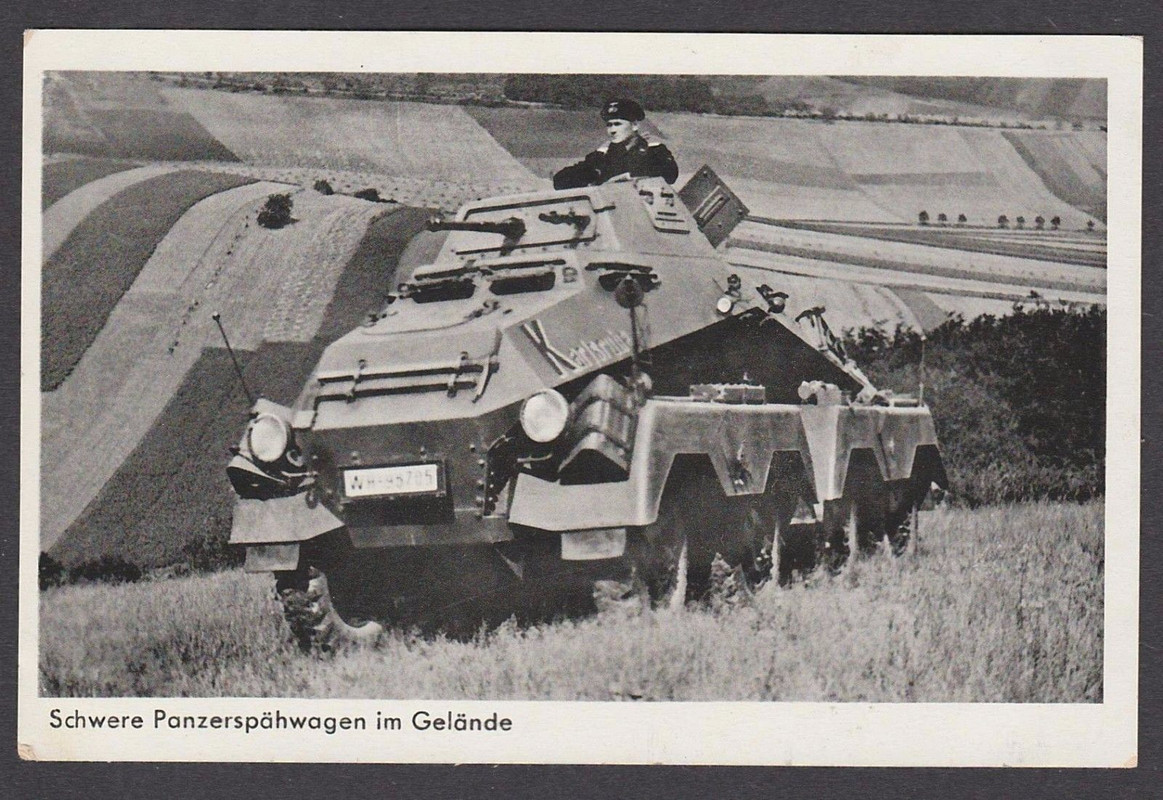 schwere Panzerspähwagen im Gelände