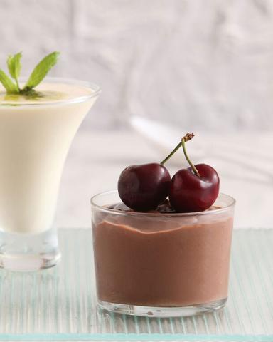 krema sokolatas me giaoyrti kerasia kai mastichelaio gastronomos 610x762
