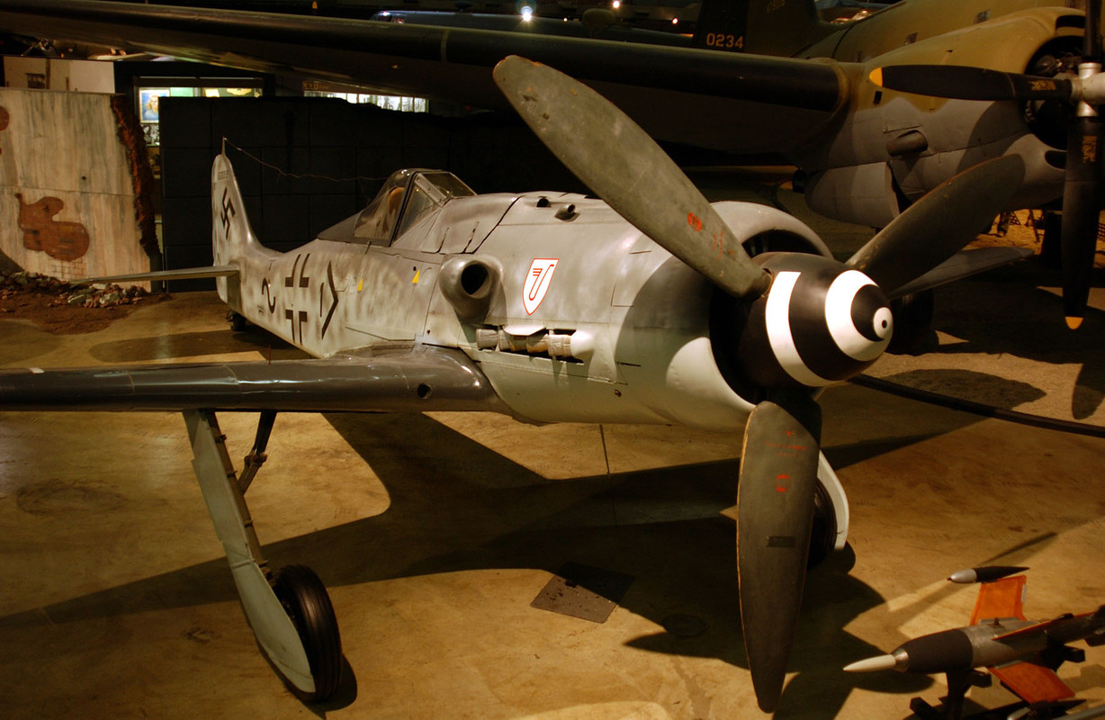 Cazas y ases de la segunda guerra mundial . - Página 2 Focke-Wulf-190-D