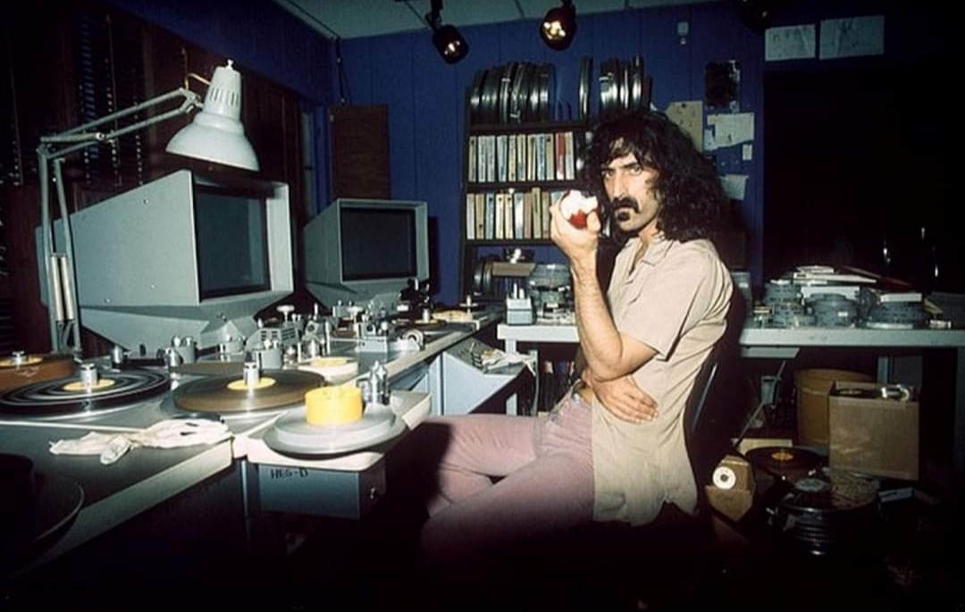 [Bild: Zappa.jpg]