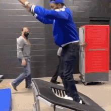 9-F39224-A-5-B71-4-A76-B62-A-C3327454257-A.gif