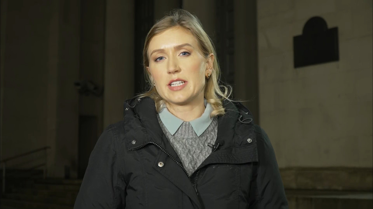 ITV Evening News_20231216_17001720.ts_snapshot_04.52.861