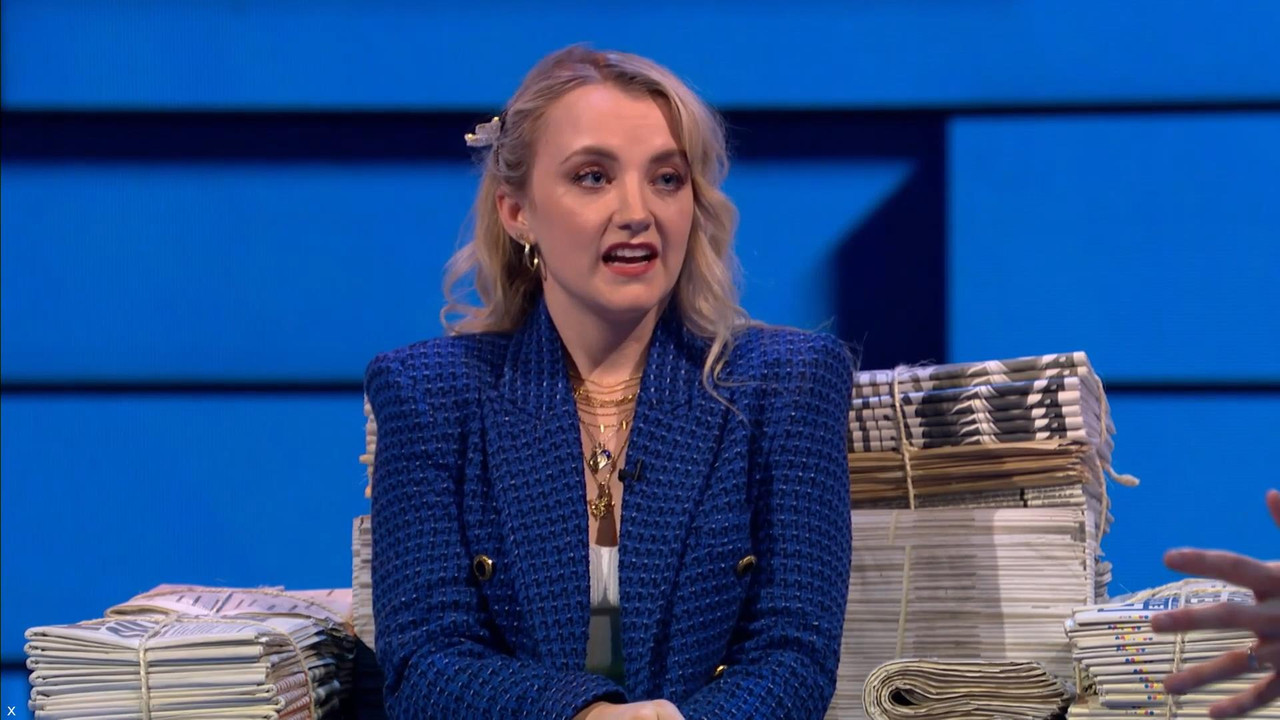Evanna Lynch 041121.mp4_snapshot_01.41_[2021.11.04_23.52.27]