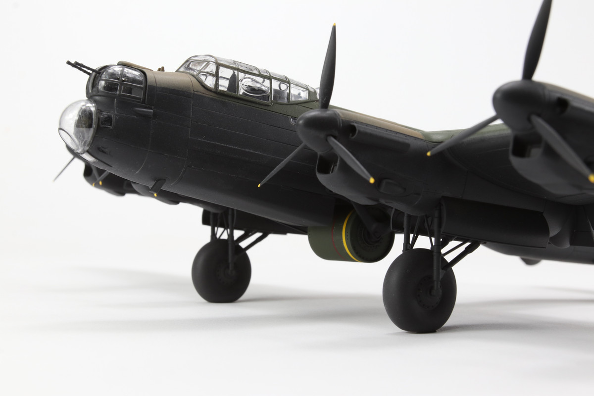 076-F7046-E78-A-4-F00-82-E3-F8676-B2-EDD