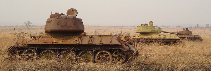 missomboangola-A-trio-of-FAPLA-T-34s-abandoned-near-Missombo-Angola-Not-all-of-FAPLA-s-T-34-losses.jpg