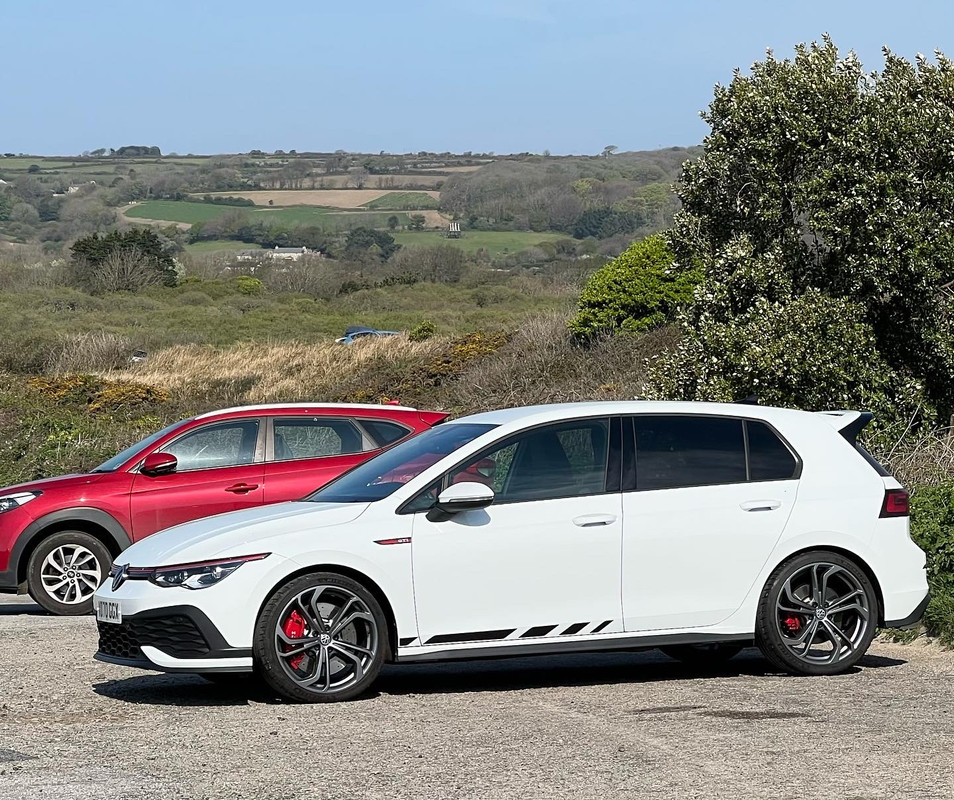 97D52322-8CA8-40B5-9E1E-C88AC7295052